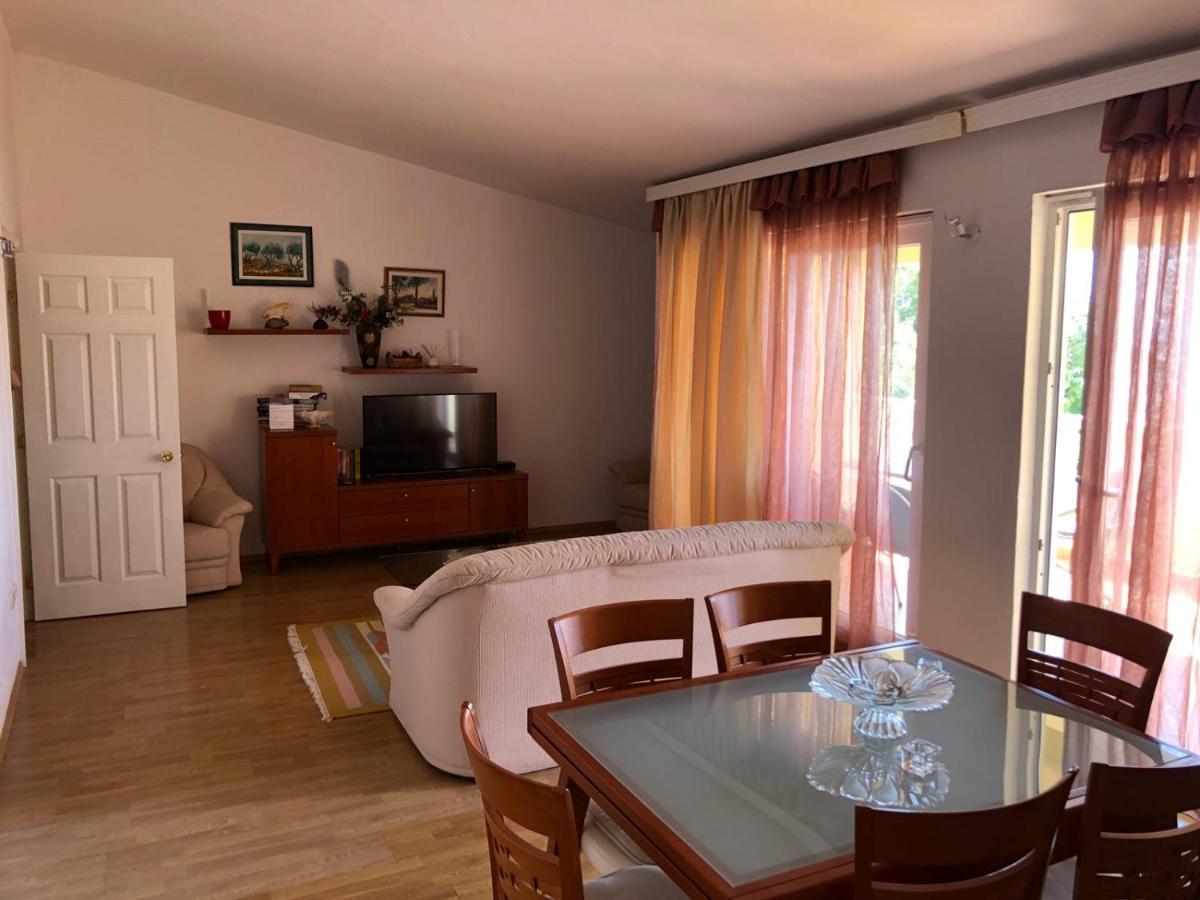 Villa Rosso Baska Voda Exterior photo