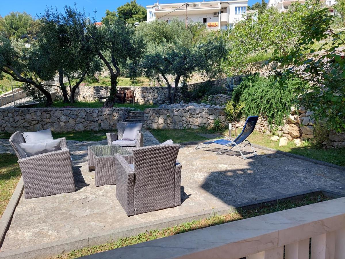 Villa Rosso Baska Voda Exterior photo